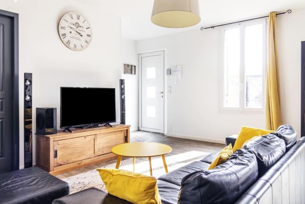 Maison Familiale En Pierre A 10 Min De Bordeaux Bassens  Exteriér fotografie