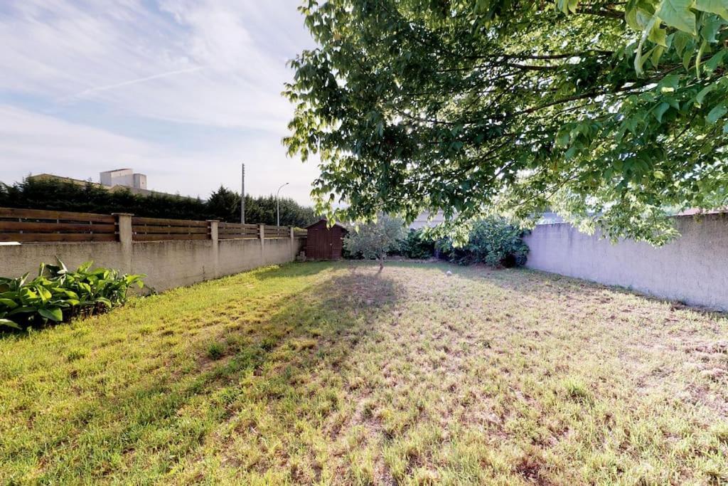 Maison Familiale En Pierre A 10 Min De Bordeaux Bassens  Exteriér fotografie